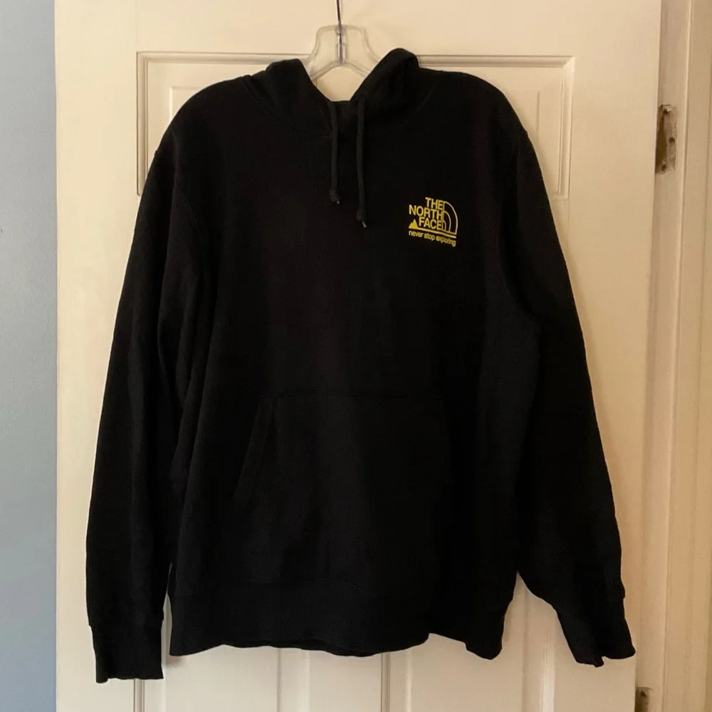 The North Face Men’s NSE Hoodie Sweatshirt Never Stop Exploring Black Size L